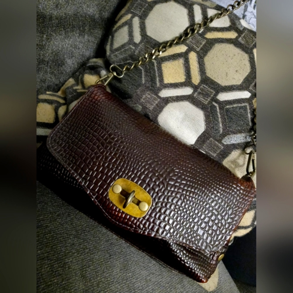 Women's shoulder bag